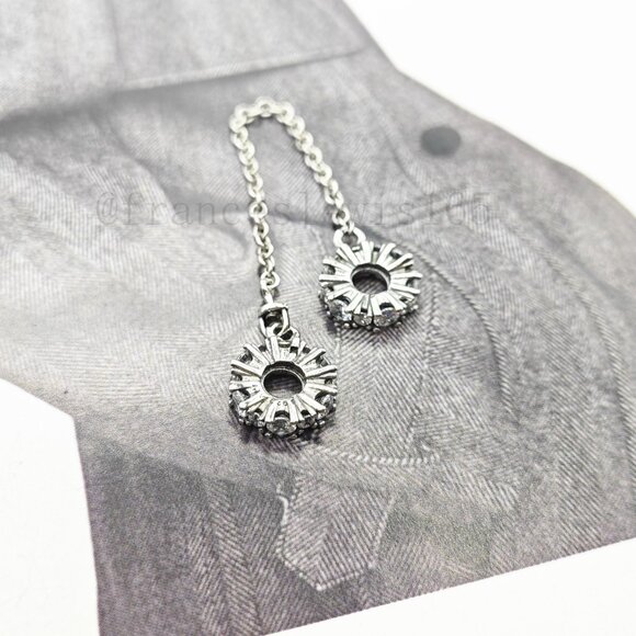 Pandora Glorious Safety Chain Charm - Picture 3 of 3